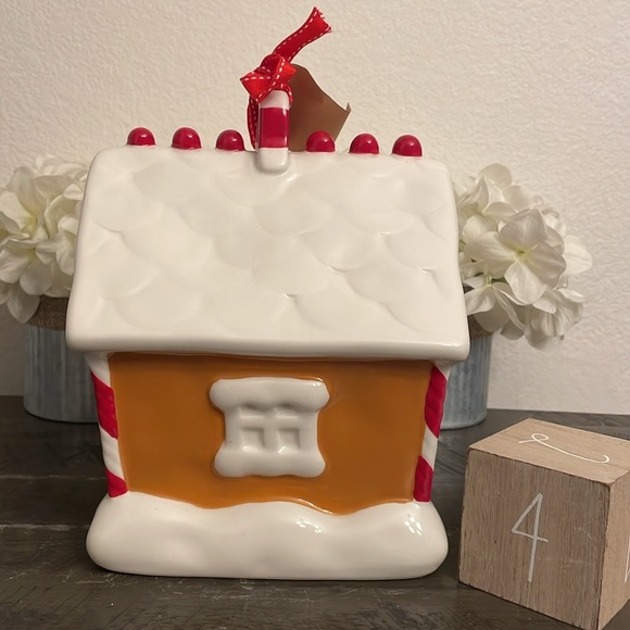 Rae Dunn HOME SWEET HOME GINGERBREAD BIRDHOUSE Christmas 2020 NEW #4 - Picture 3 of 6